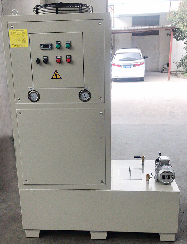 嚴寒降溫天氣，油冷機該怎樣防凍“保暖”？