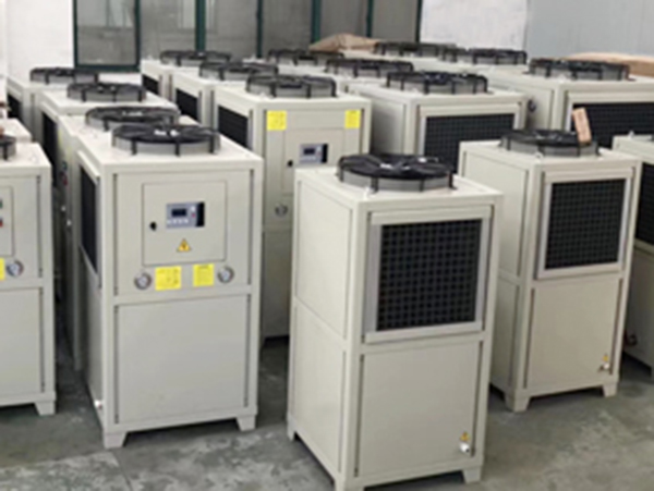油冷機品牌注意操作不當(dāng)引起的一系列問題